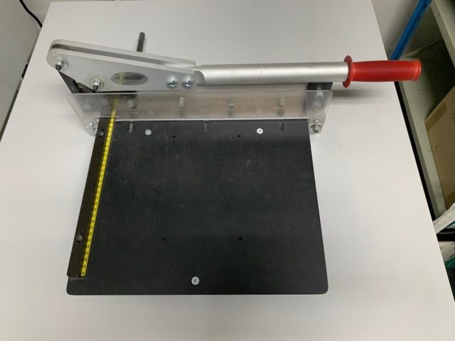 895622-1 Material cut Battery cutter