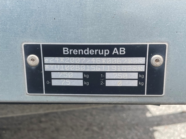 912382-13 Brenderup trailer with cover -2015