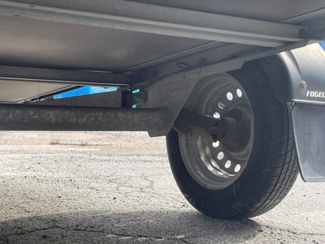 912382-19 Brenderup trailer with cover -2015