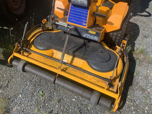 916602-11 Riding lawnmower Stiga Park 16 - 2007 repair object