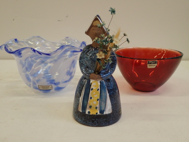 861794-1 Figurine & bowls