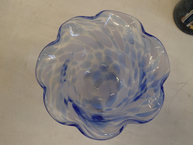 861794-3 Figurine & bowls