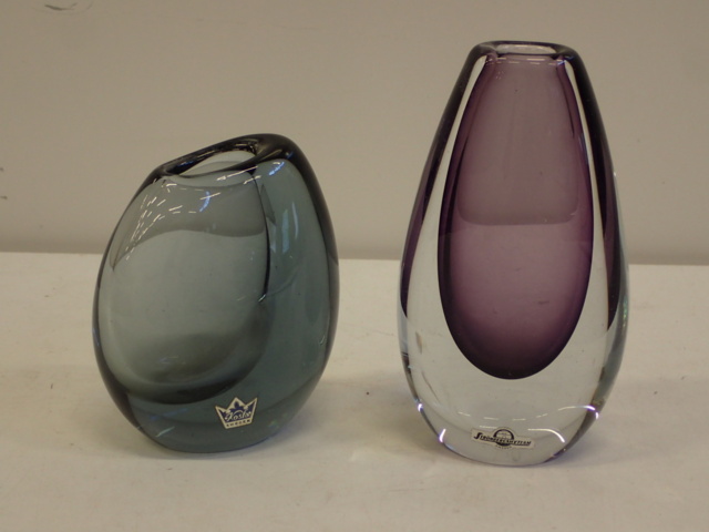 861795-1 Glass vases