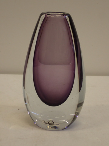 861795-7 Glass vases