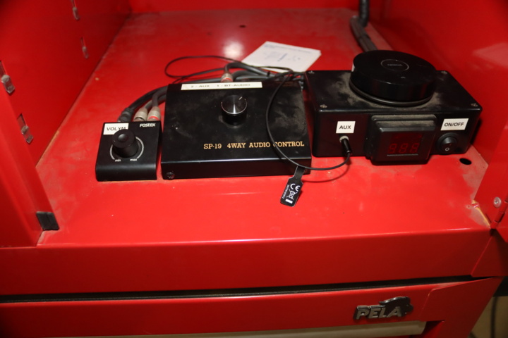 919159-9 Tool cabinet / stereo DLS