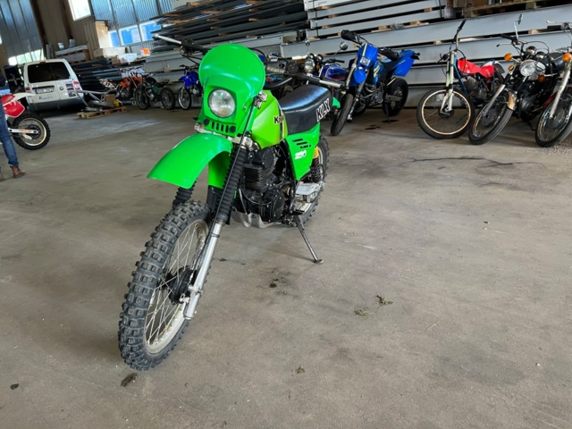 895642-1 Kawasaki 250 enduro KLX -80-tal