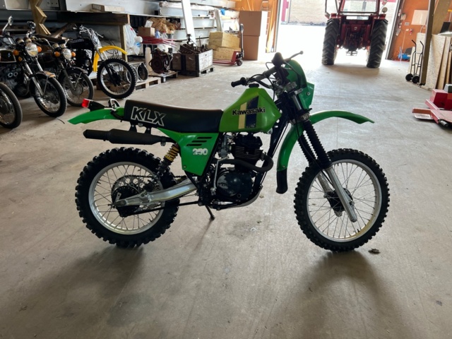 895642-6 Kawasaki 250 enduro KLX -80-tal