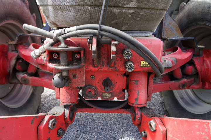 919363-35 McCormick XTX 200 E - 2006