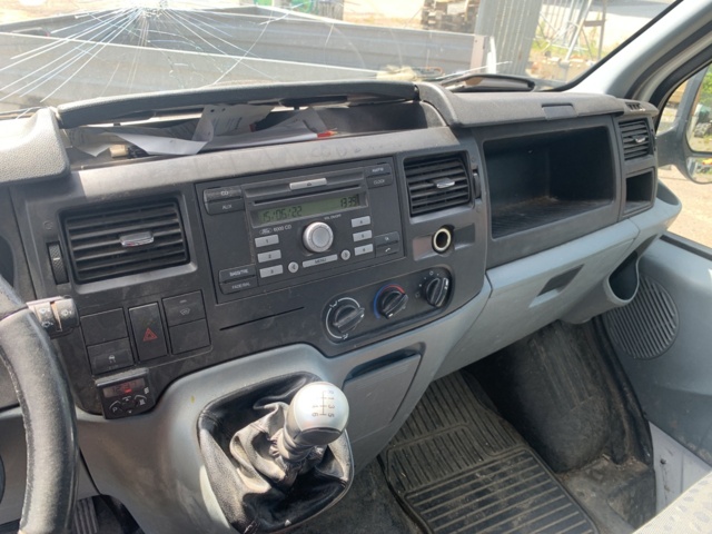 908195-27 Ford Transit T350 Chassis Cab 2.2 TDCi - 2012