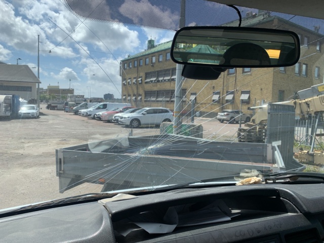 908195-28 Ford Transit T350 Chassis Cab 2.2 TDCi - 2012