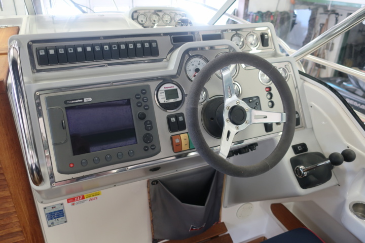 918559-23 Nimbus 300 R, 2x Volvo Penta KAD 300