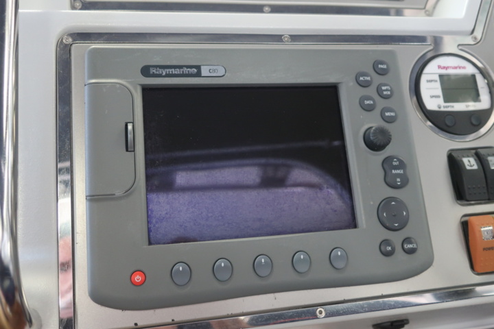 918559-24 Nimbus 300 R, 2x Volvo Penta KAD 300