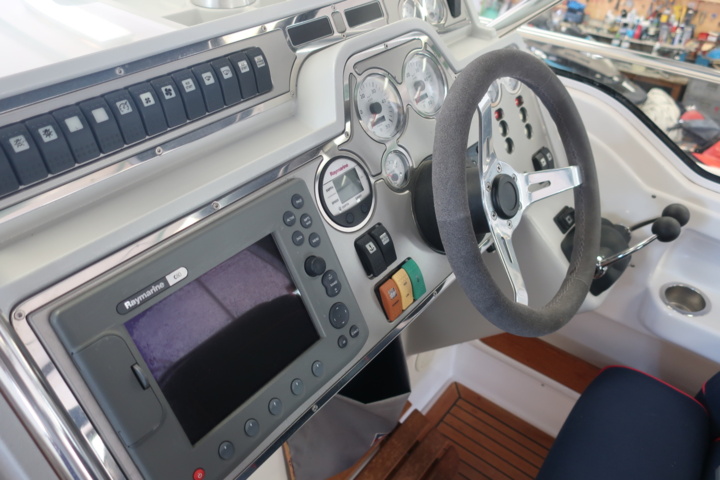 918559-28 Nimbus 300 R, 2x Volvo Penta KAD 300