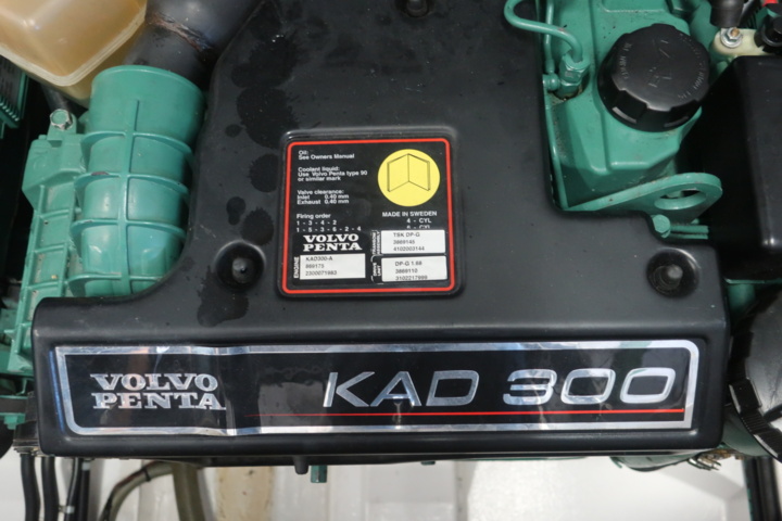 918559-60 Nimbus 300 R, 2x Volvo Penta KAD 300