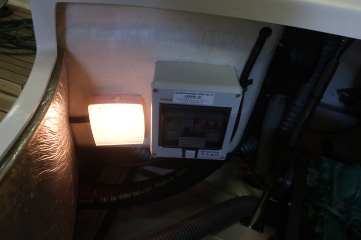 918559-66 Nimbus 300 R, 2x Volvo Penta KAD 300