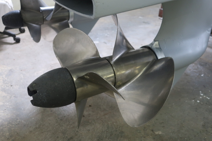 918559-100 Nimbus 300 R, 2x Volvo Penta KAD 300