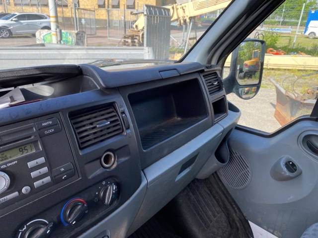 908195-37 Ford Transit T350 Chassis Cab 2.2 TDCi - 2012