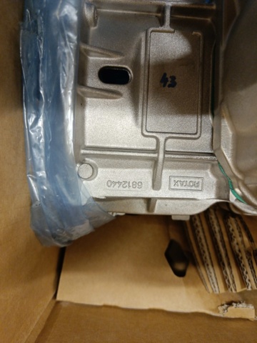 887518-3 New Rotax snowmobile engine