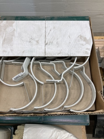 918233-4 Assortment of building materials (ventilation hoods, roof steps, rails and sills, etc.)