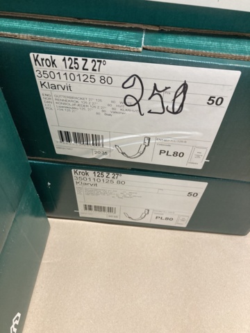 918233-5 Assortment of building materials (ventilation hoods, roof steps, rails and sills, etc.)