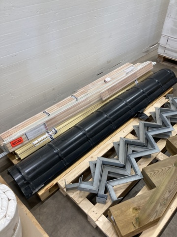 918233-6 Assortment of building materials (ventilation hoods, roof steps, rails and sills, etc.)