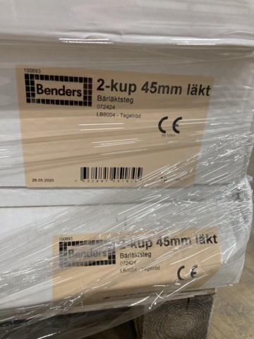 918233-15 Assortment of building materials (ventilation hoods, roof steps, rails and sills, etc.)