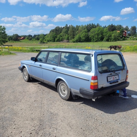 824732-4 Volvo 245 2.3 - 1989