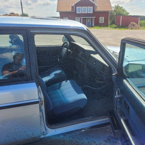 824732-6 Volvo 245 2.3 - 1989