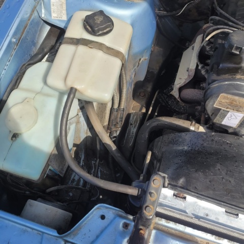 824732-8 Volvo 245 2.3 - 1989