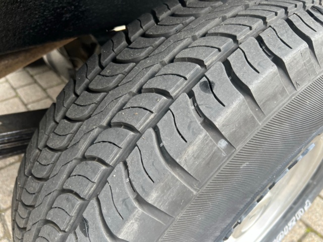 895668-14 Chevrolet Silverado K1500 Single Cab 5.7 V8 4WD - 1997