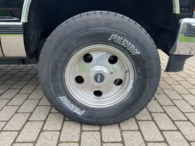 895668-15 Chevrolet Silverado K1500 Single Cab 5.7 V8 4WD - 1997