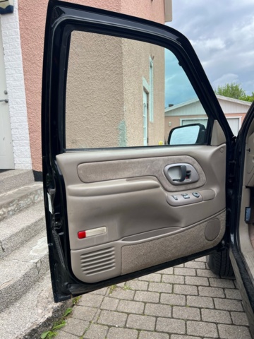 895668-29 Chevrolet Silverado K1500 Single Cab 5.7 V8 4WD - 1997