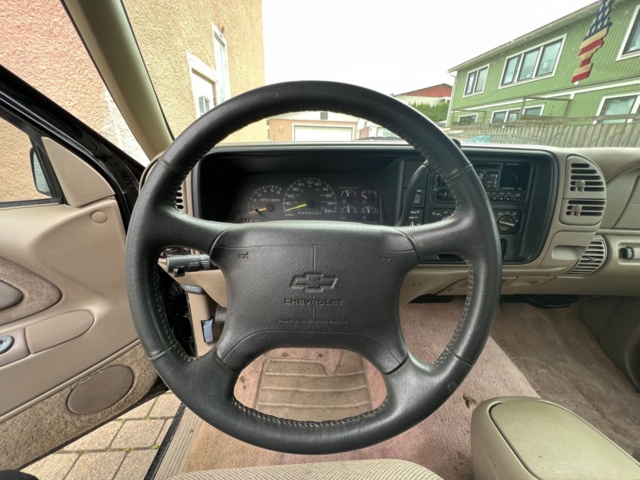 895668-33 Chevrolet Silverado K1500 Single Cab 5.7 V8 4WD - 1997