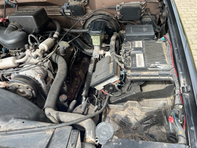 895668-44 Chevrolet Silverado K1500 Single Cab 5.7 V8 4WD - 1997