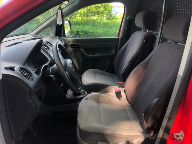 919903-15 Volkswagen Caddy 1.9 TDI - 2010