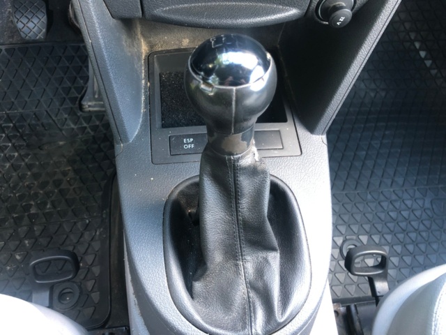 919903-13 Volkswagen Caddy 1.9 TDI - 2010