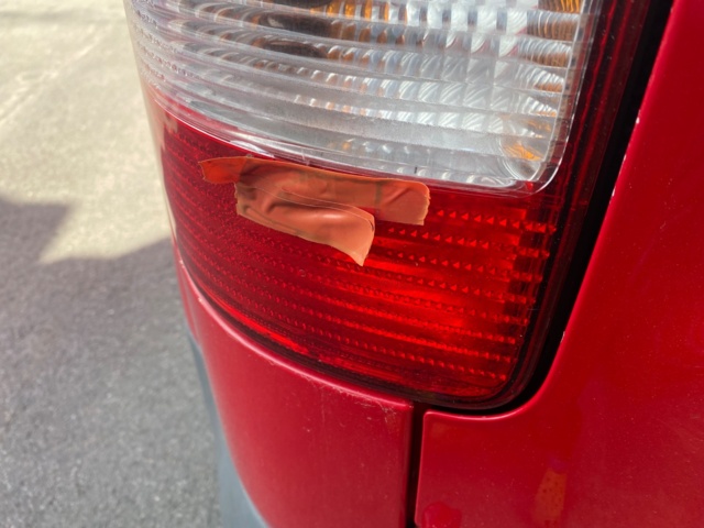 919903-31 Volkswagen Caddy 1.9 TDI - 2010