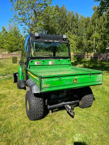 886760-9 John Deere Gator HPX 4x4 diesel with plow & K-trolley