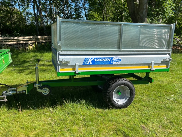 886760-15 John Deere Gator HPX 4x4 diesel with plow & K-trolley