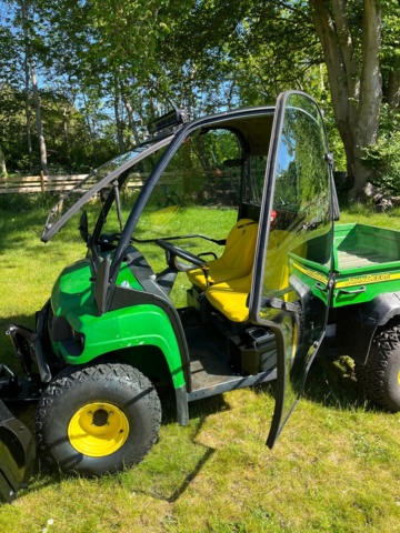 886760-16 John Deere Gator HPX 4x4 diesel with plow & K-trolley