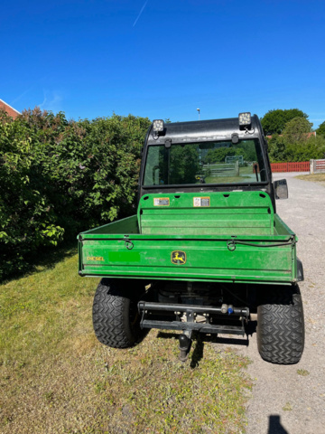 886760-26 John Deere Gator HPX 4x4 diesel with plow & K-trolley
