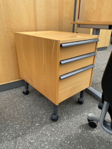 919446-6 Wooden cabinets Martela, office furniture