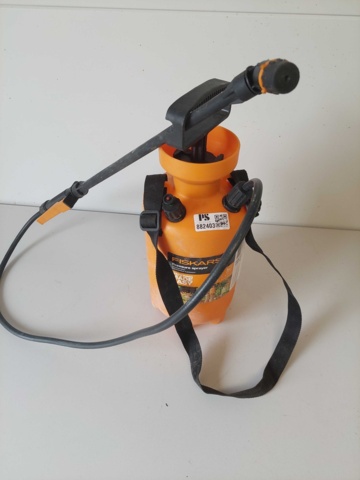 882403-1 Pressure sprayer Fiskars