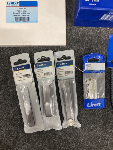 919804-2 Bokstavsstansar, bladmått och flatvinklar m.m Limit