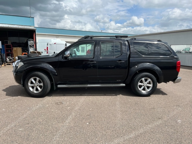 895674-2 Nissan Navara Double Cab 2.5 dCi 4x4 - 2008