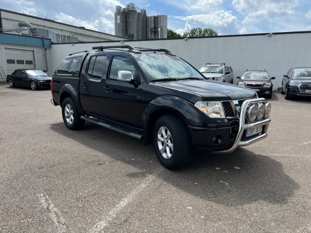 895674-7 Nissan Navara Double Cab 2.5 dCi 4x4 - 2008