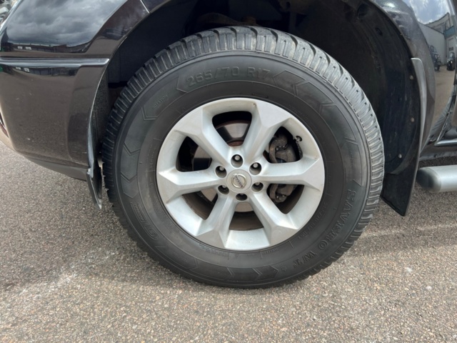 895674-9 Nissan Navara Double Cab 2.5 dCi 4x4 - 2008