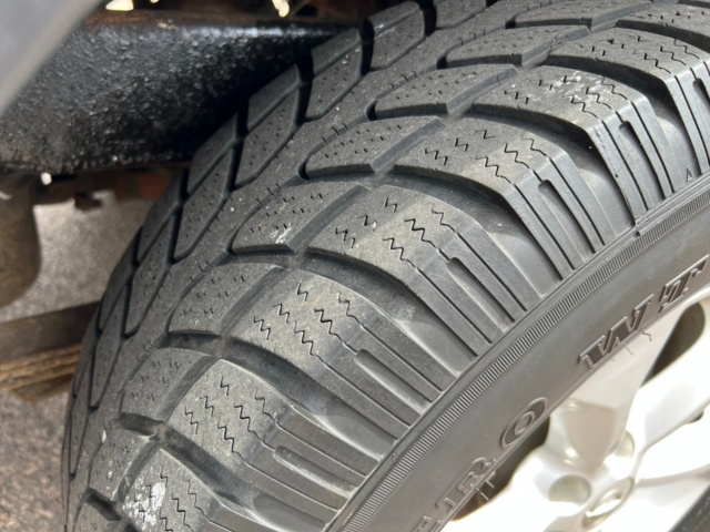 895674-12 Nissan Navara Double Cab 2.5 dCi 4x4 - 2008