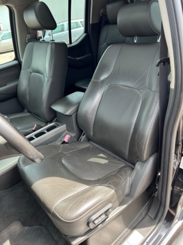 895674-29 Nissan Navara Double Cab 2.5 dCi 4x4 - 2008