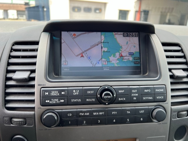 895674-37 Nissan Navara Double Cab 2.5 dCi 4x4 - 2008